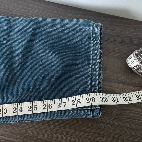 Vintage High-waisted Medium Blue Wash Straight Leg Jeans - Picture 10 of 10